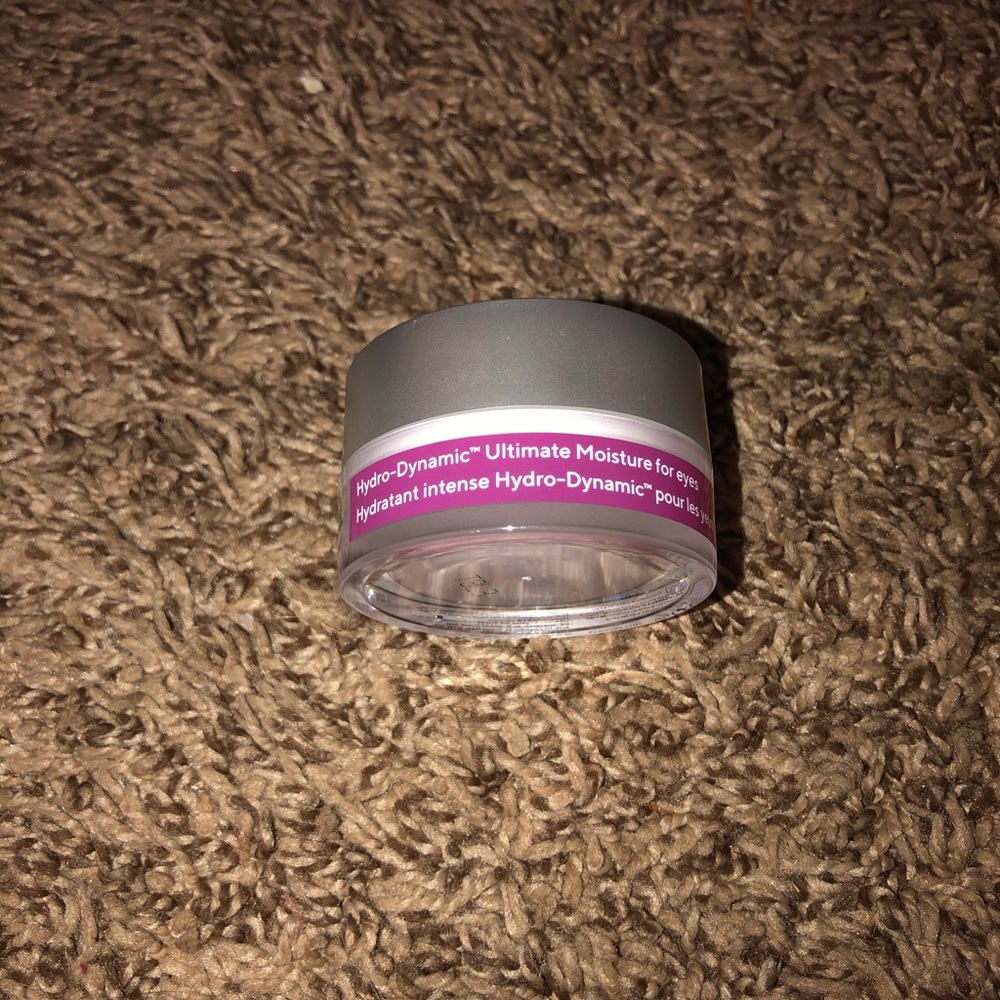 Moisture for eyes
